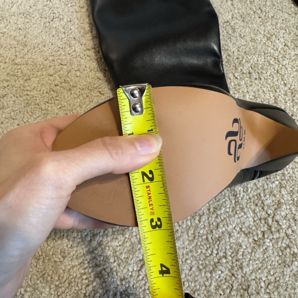 BURJU Garter Boots - Picture 10 of 10